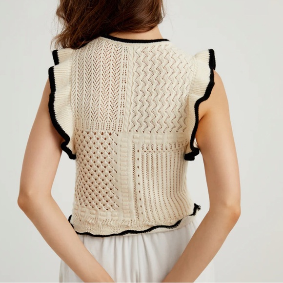 Commense Maze Crochet Eyelet Flounce Knit Sweater Tank Top S NWT - Picture 2 of 9